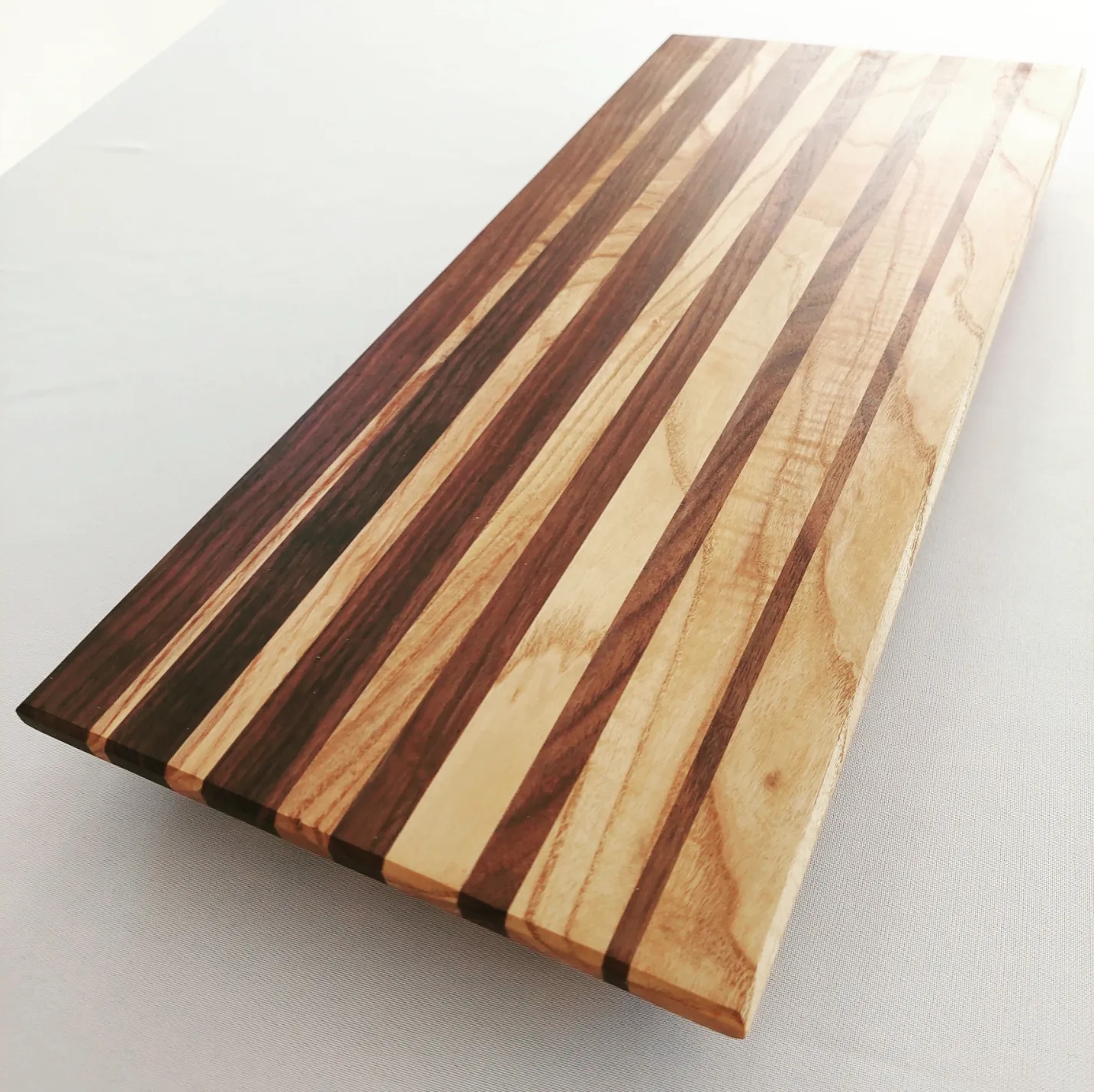 Planche avec pieds antidérapants